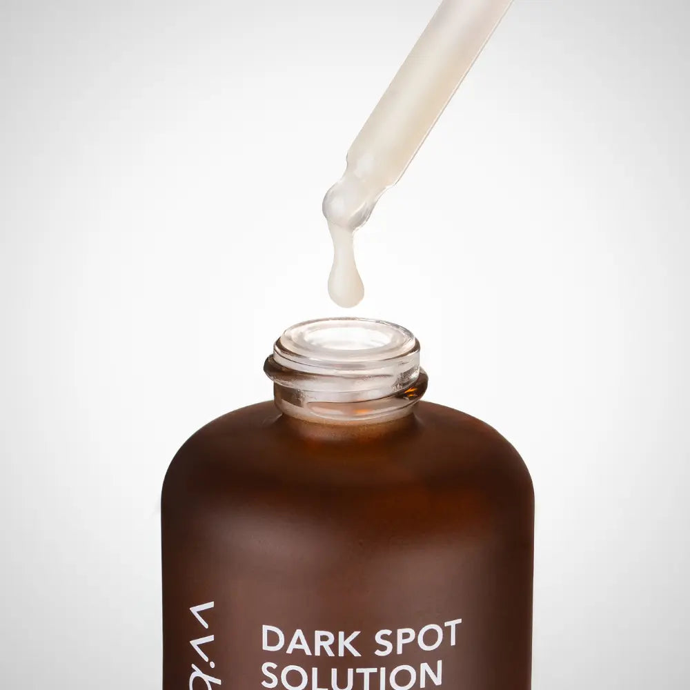 Dark Spot Solution Vita C TRX Serum application or texture