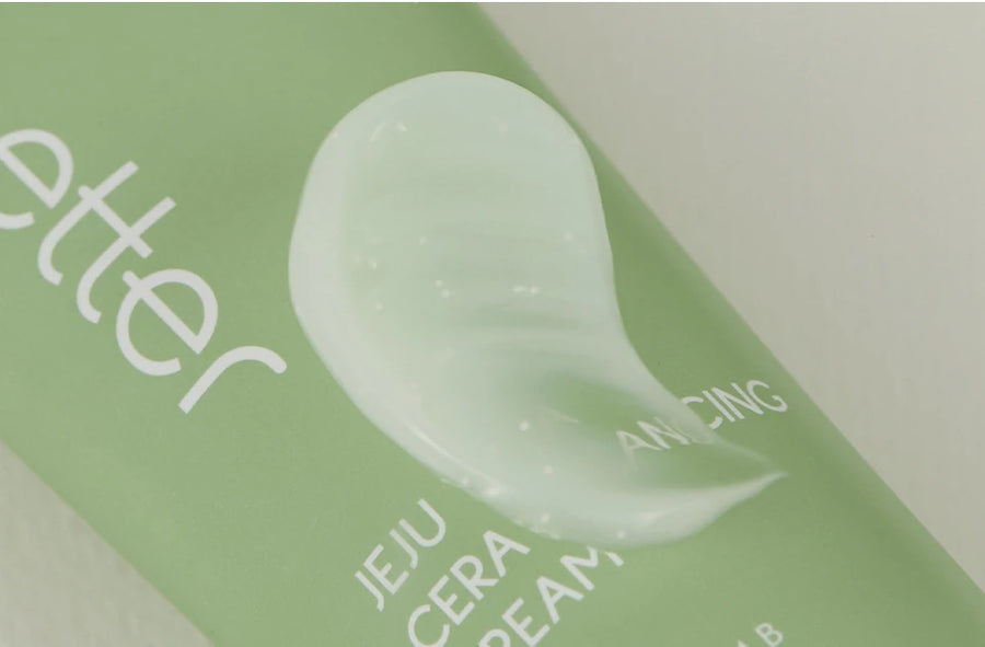 A scoop of translucent gel cream on the tube label